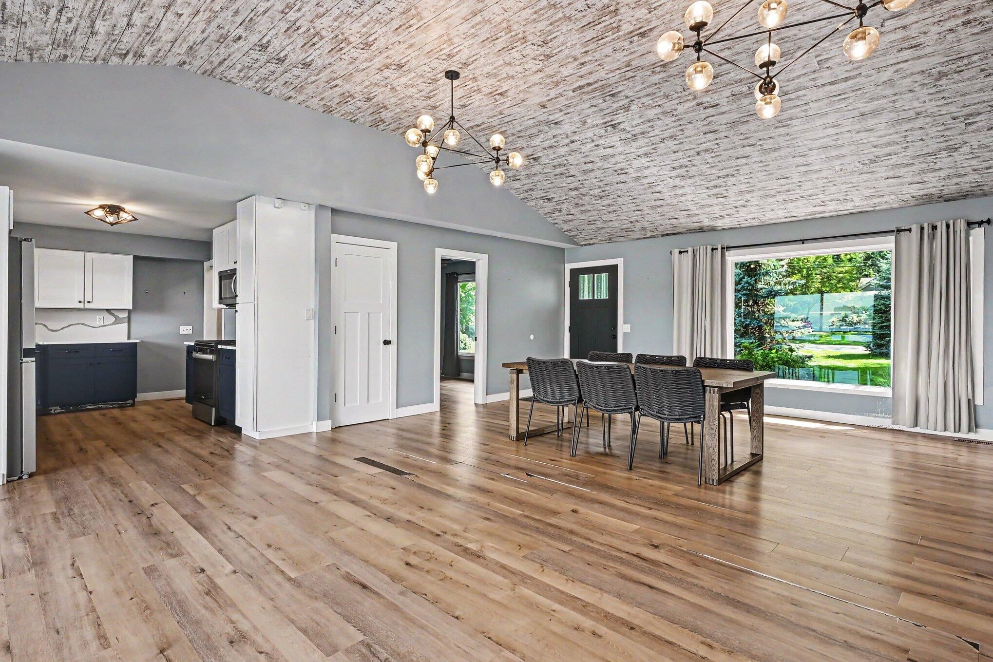 669 Waverly Road