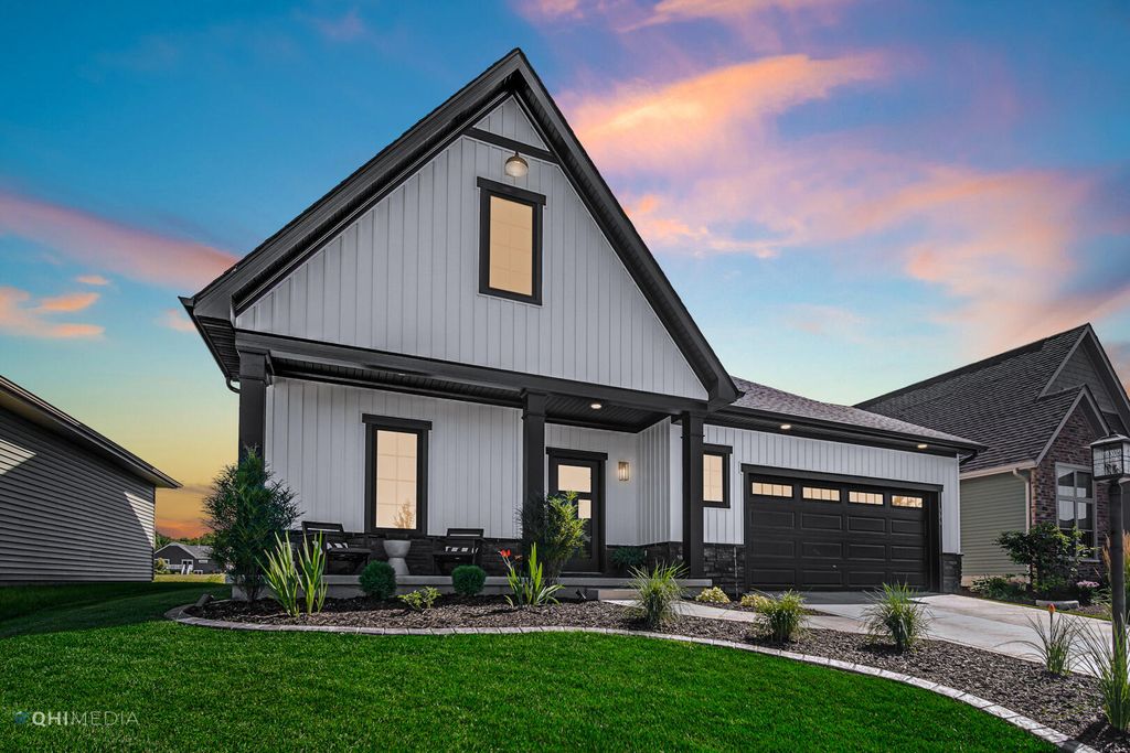 Photo of 306 W Prairie Lane, Valparaiso, IN 46385 (MLS # 832816)