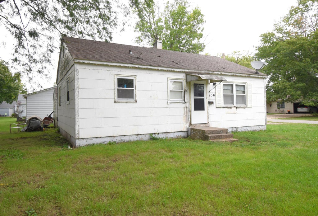 Photo of 730 E Leopold Drive, Rensselaer, IN 47978 (MLS # 845787)