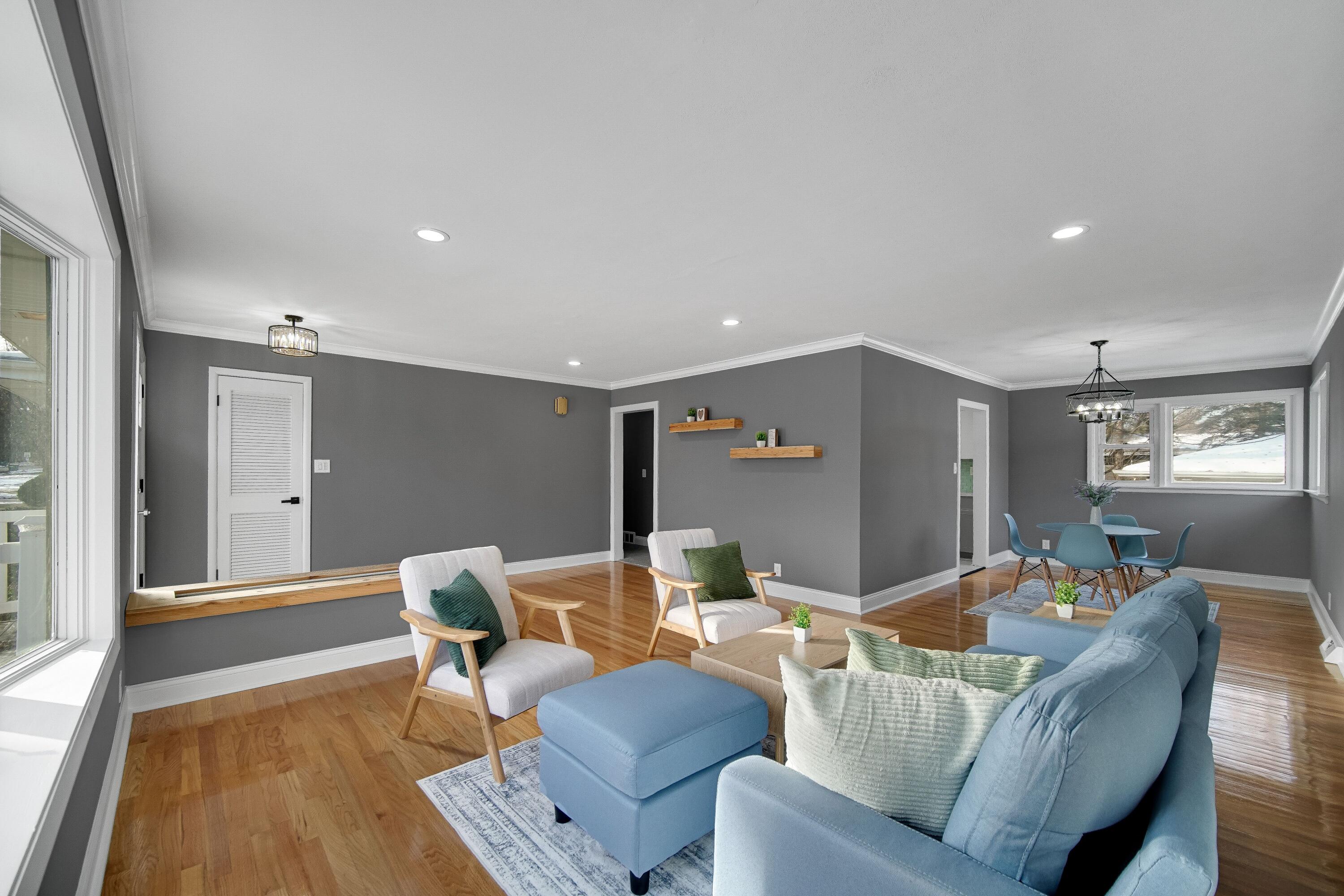 8228 Greenwood Avenue