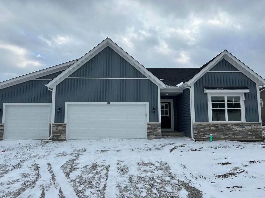 Photo of 5337 Red Rock Lane, Schererville, IN 46375 (MLS # 833157)