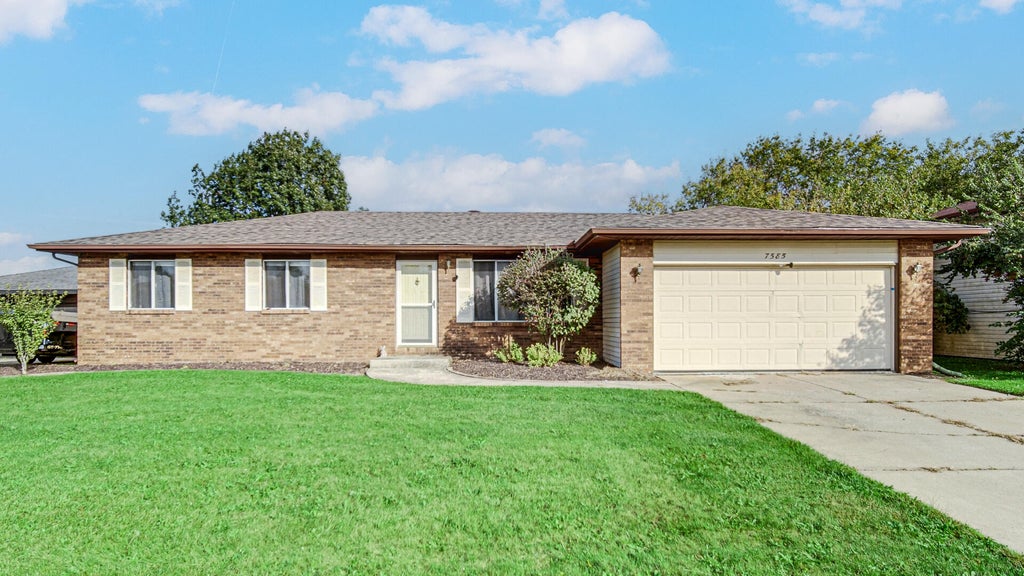 Photo of 7585 Wright Street, Merrillville, IN 46410 (MLS # 846945)