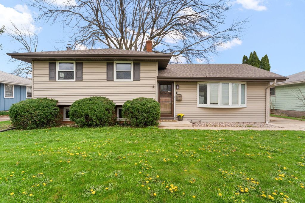 Photo of 9217 Grace Street, Highland, IN 46322 (MLS # 837111)