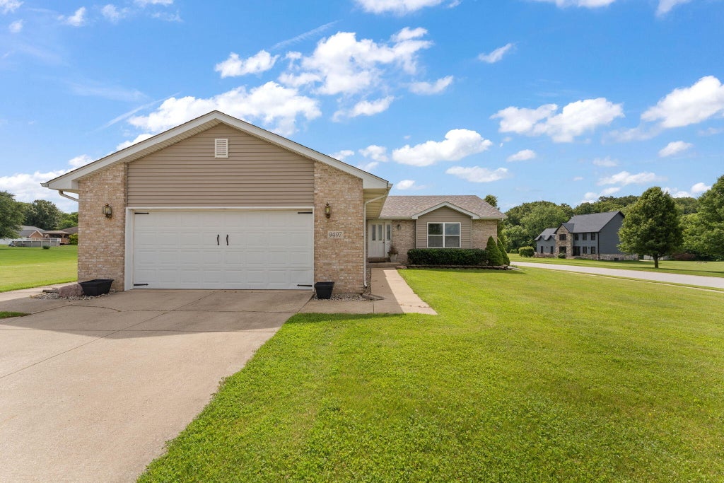 Photo of 9497 Shelby Lane, Crown Point, IN 46307 (MLS # 841139)