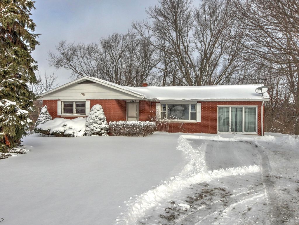 Photo of 8343 W Pahs Road, Michigan City, IN 46360 (MLS # 833835)
