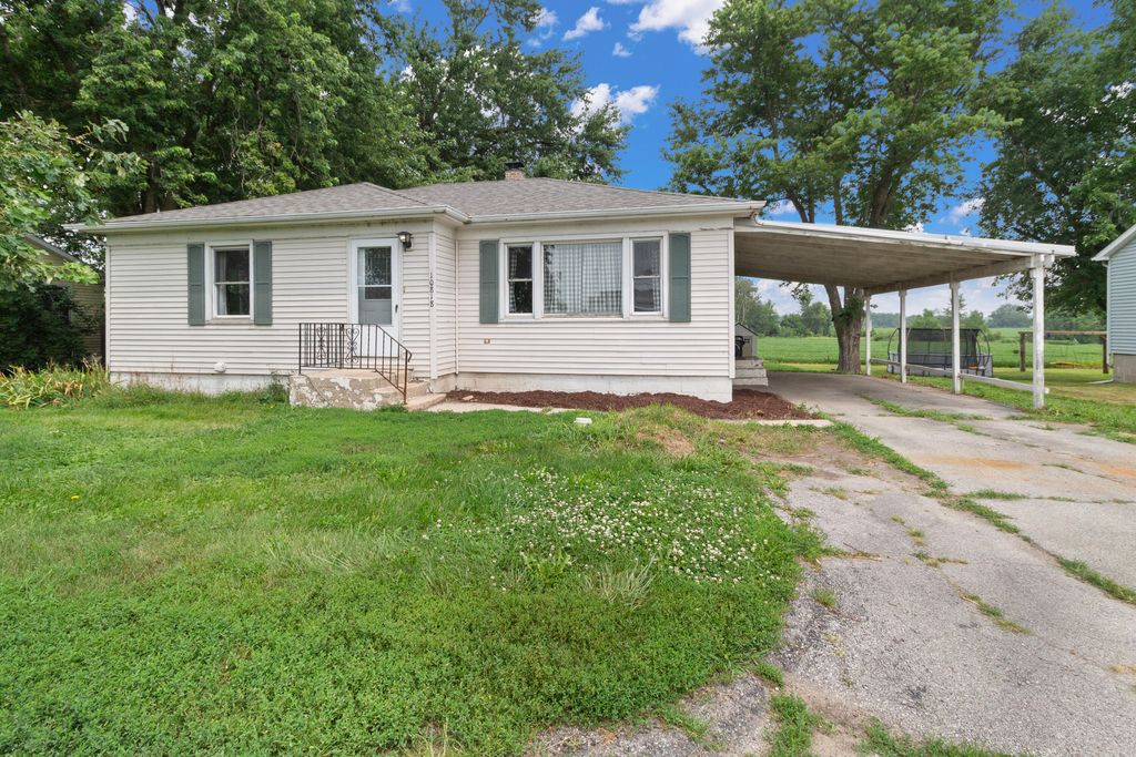 Photo of 10818 W 181st Avenue, Lowell, IN 46356 (MLS # 842662)