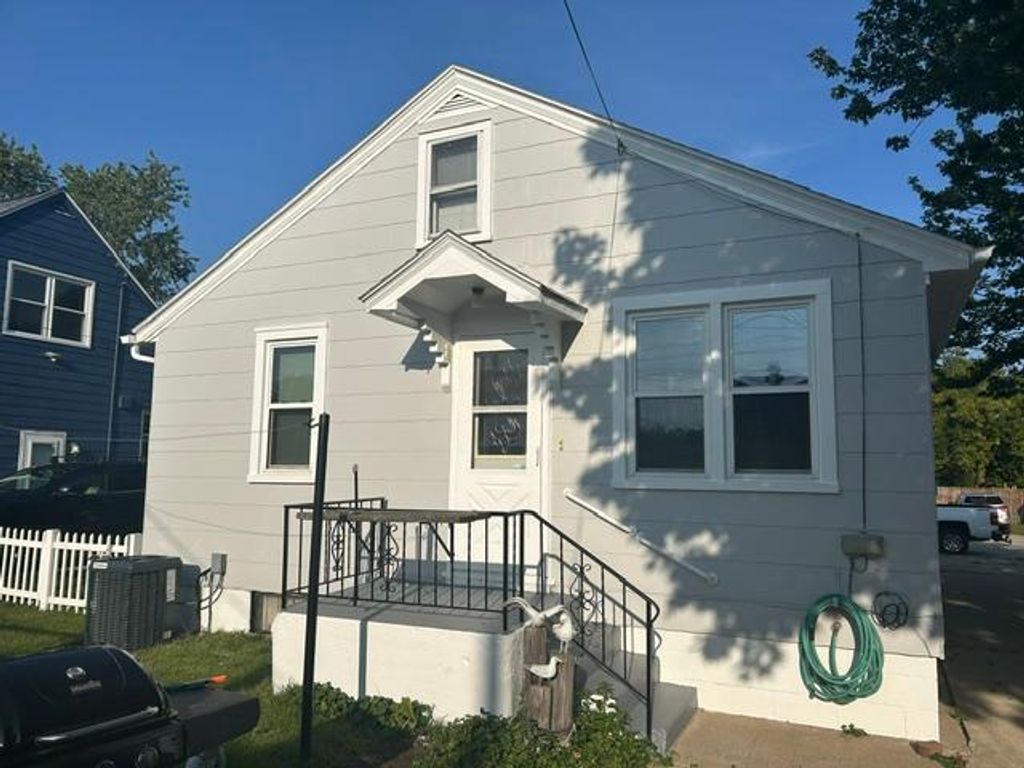 Photo of 1919 Elston Street, Michigan City, IN 46360 (MLS # 831456)