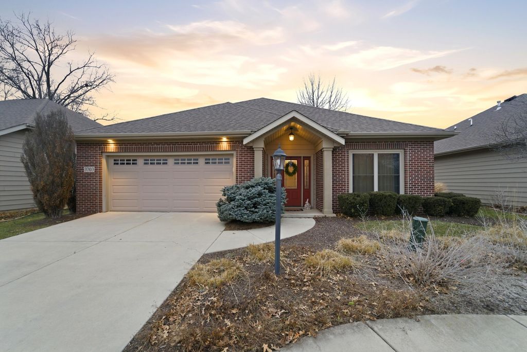 Photo of 3703 Westbridge Drive, Valparaiso, IN 46383 (MLS # 834997)