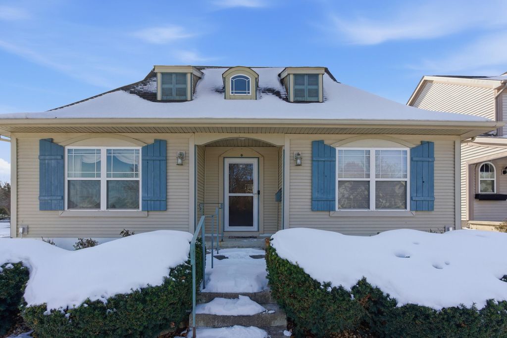 Photo of 214 Abington Street, Valparaiso, IN 46385 (MLS # 832079)