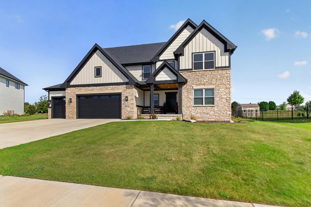 Photo of 8322 Wyman Drive, Saint John, IN 46373 (MLS # 845577)