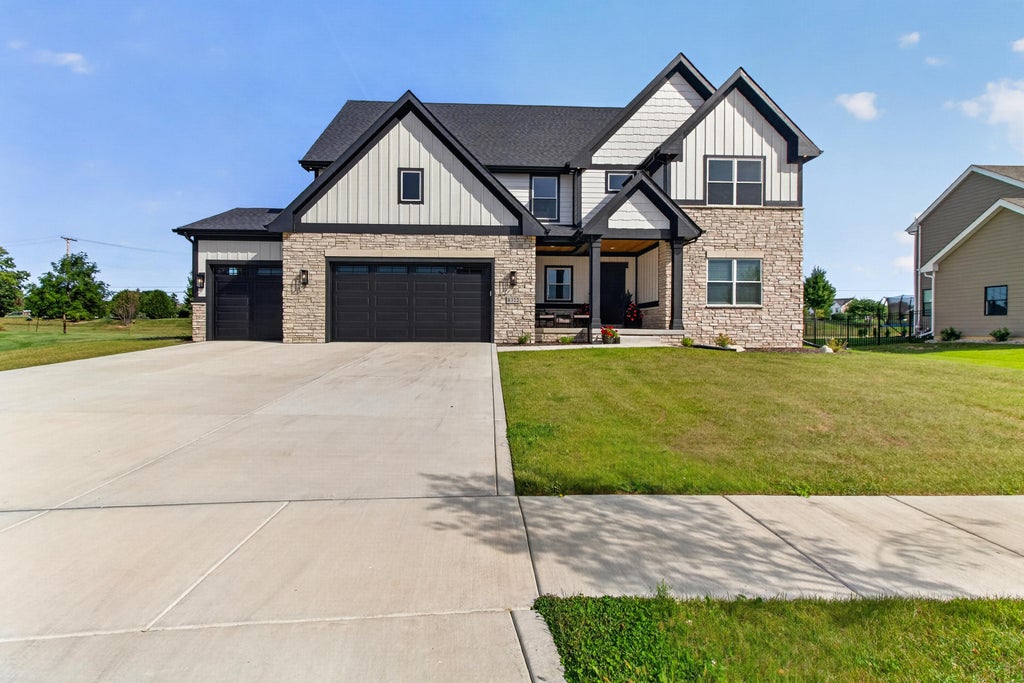 Photo of 8322 Wyman Drive, Saint John, IN 46373 (MLS # 845577)