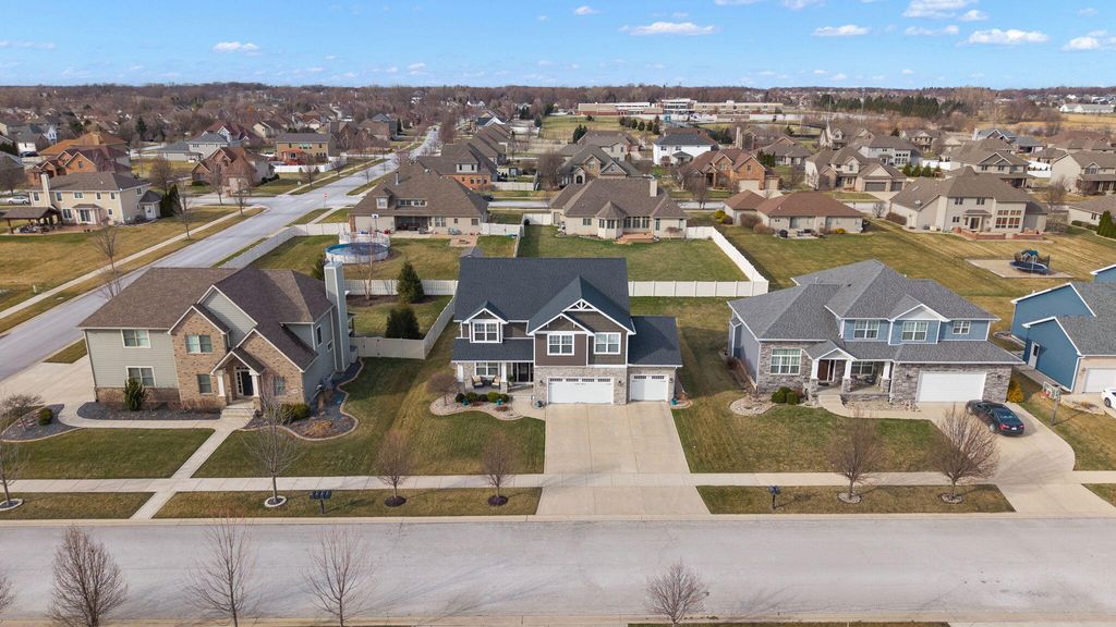 Photo of 9100 W 97th Place, Saint John, IN 46373 (MLS # 835855)