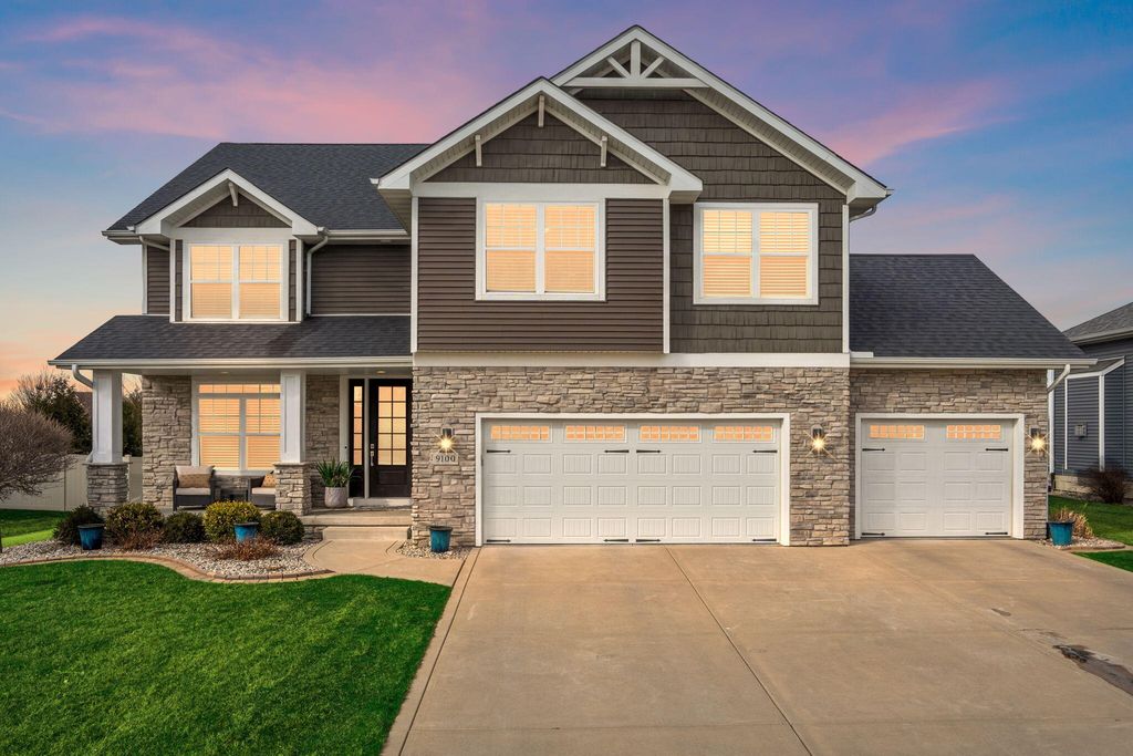 Photo of 9100 W 97th Place, Saint John, IN 46373 (MLS # 835855)