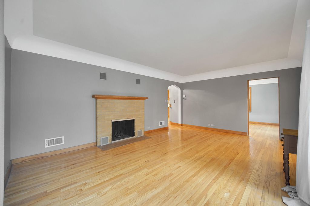 Photo of 8342 Howard Avenue, Munster, IN 46321 (MLS # 830287)