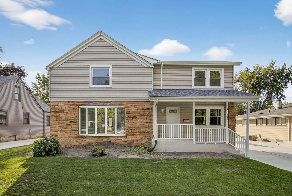 Photo of 8318 Howard Avenue, Munster, IN 46321 (MLS # 836600)