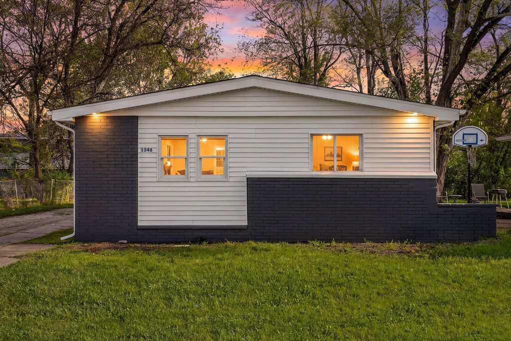 Photo of 1346 E 50th Court, Gary, IN 46409 (MLS # 838998)