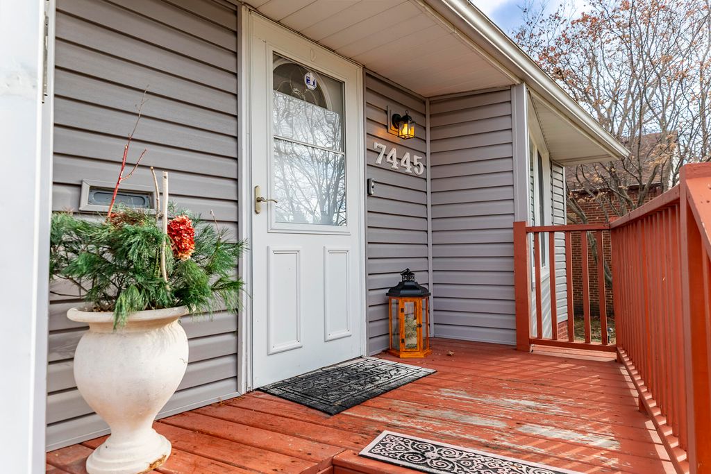 Photo of 7445 Woodmar Avenue, Hammond, IN 46323 (MLS # 833199)