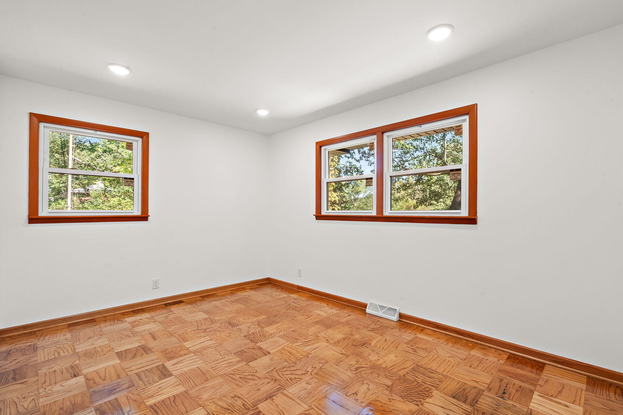 Crown Point, Indiana 46307, United States, 4 Bedrooms Bedrooms, ,3 BathroomsBathrooms,Residential,Active,220972