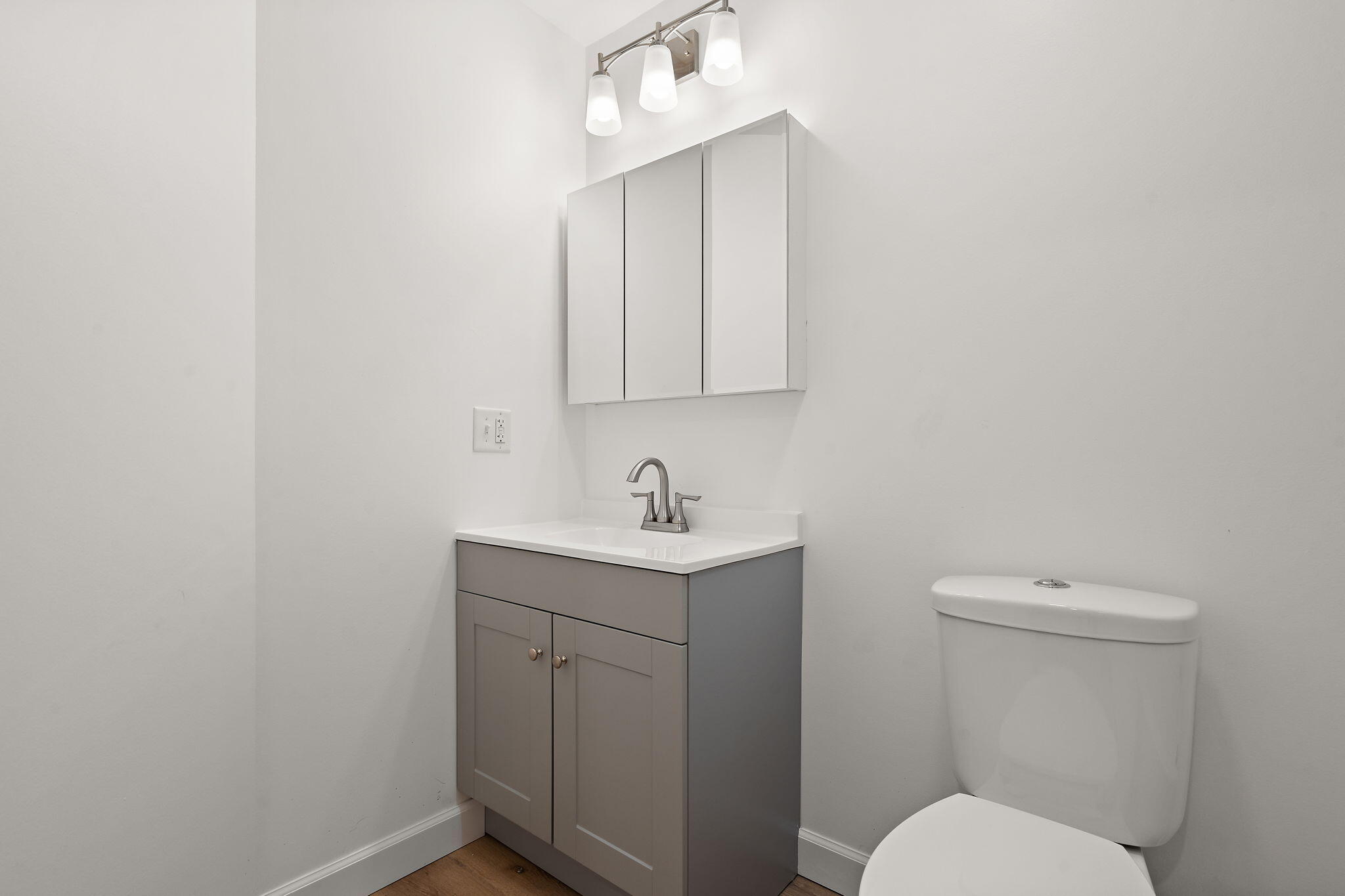 Crown Point, Indiana 46307, United States, 4 Bedrooms Bedrooms, ,3 BathroomsBathrooms,Residential,Active,220972