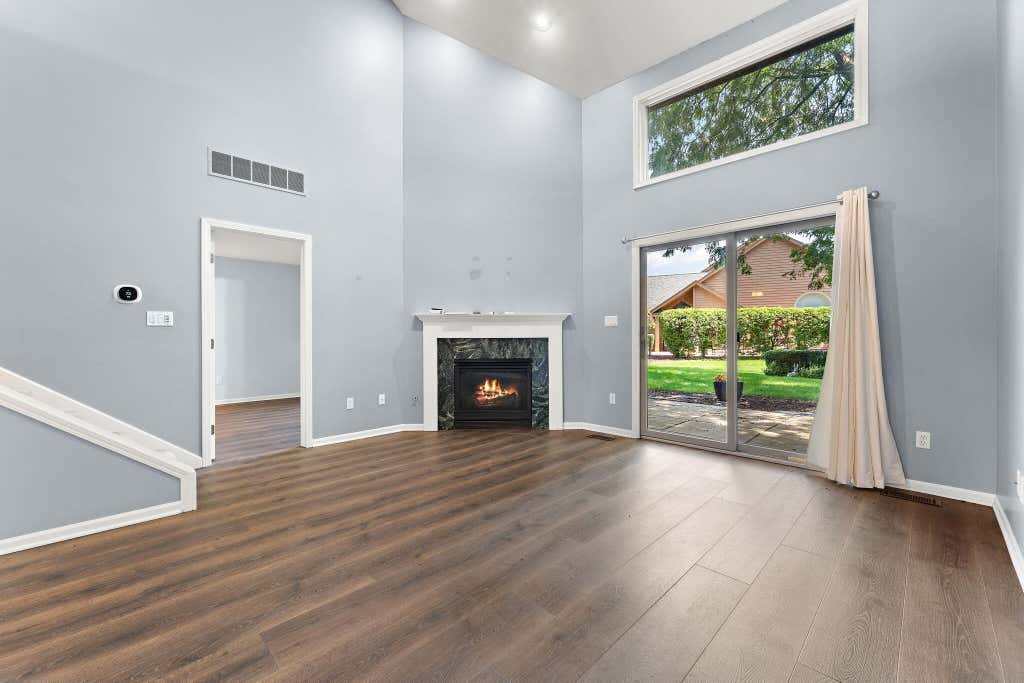 Photo of 930 Cornwallis Lane, Munster, IN 46321 (MLS # 843798)