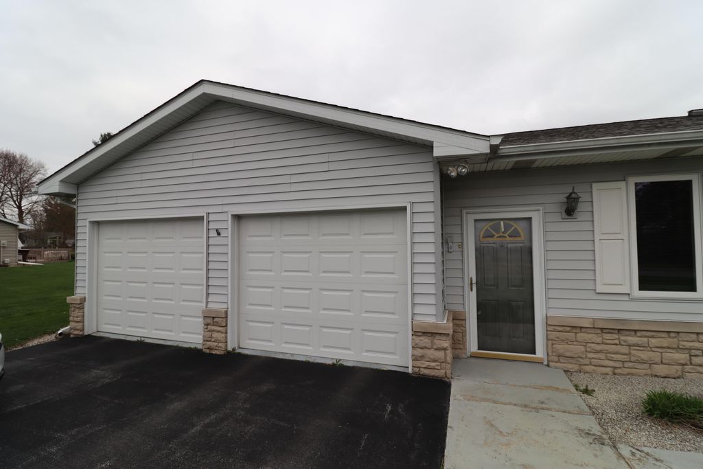 Photo of 1125 N 350 E, Chesterton, IN 46304 (MLS # 836932)