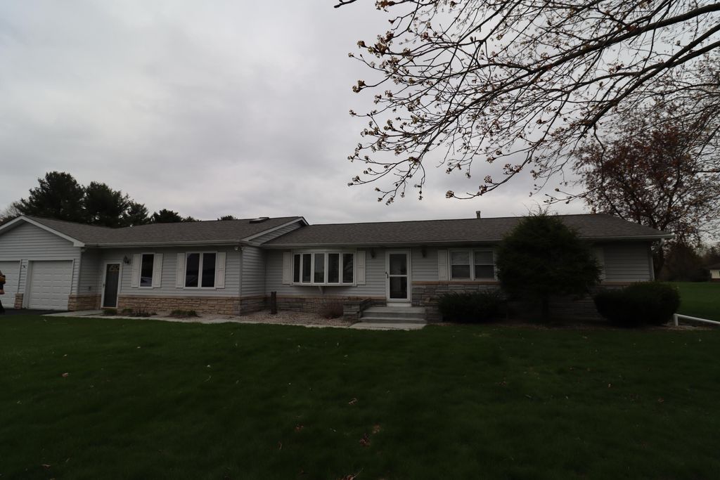 Photo of 1125 N 350 E, Chesterton, IN 46304 (MLS # 836932)