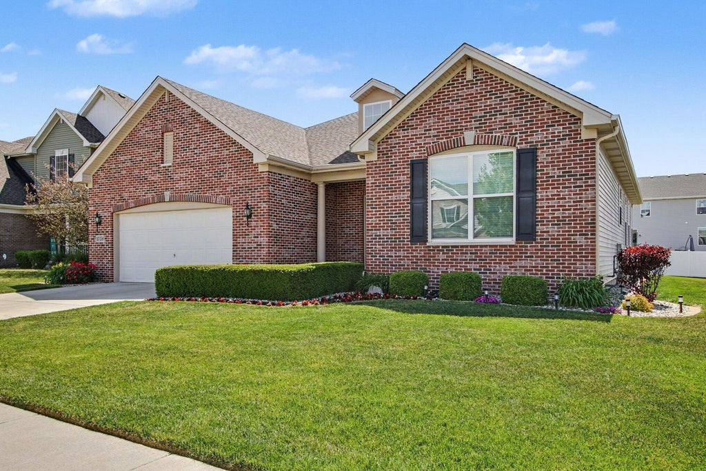 Photo of 10458 Red Oak Drive, Saint John, IN 46373 (MLS # 840128)