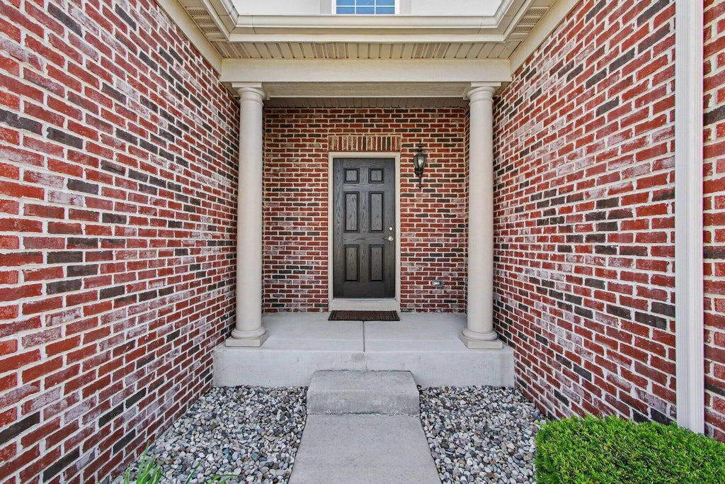 Photo of 10458 Red Oak Drive, Saint John, IN 46373 (MLS # 840128)