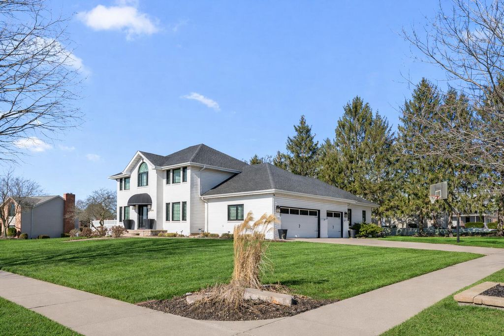 Photo of 12900 W 92nd Avenue, Saint John, IN 46373 (MLS # 834134)