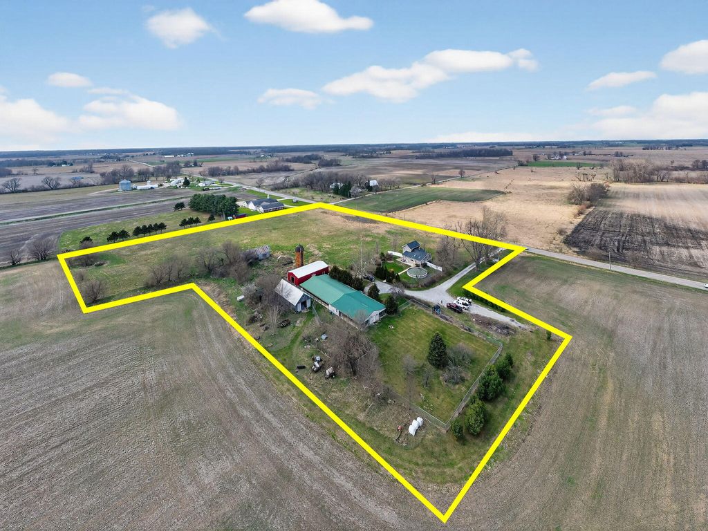 Photo of 11403 Indiana 10, Argos, IN 46501 (MLS # 836616)