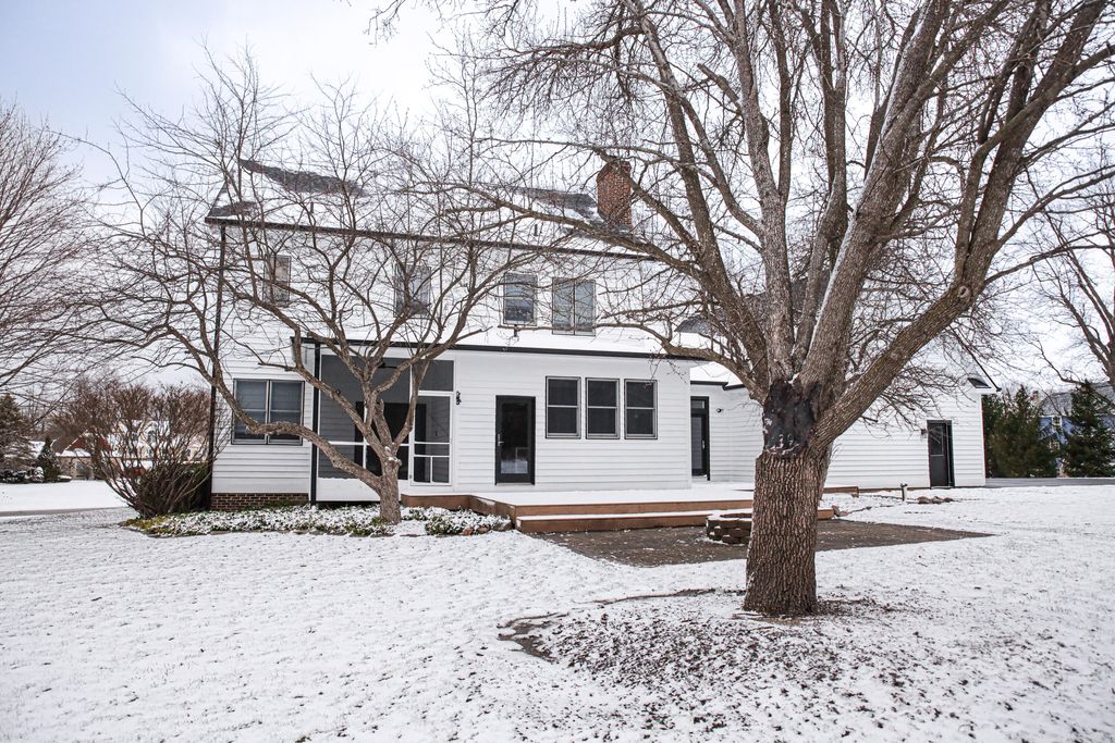 Photo of 266 Paul Revere Drive, Chesterton, IN 46304 (MLS # 835744)