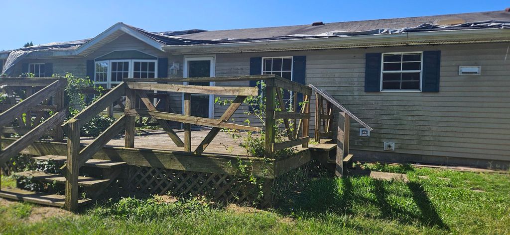 Photo of 2621 N Us Highway 421, Medaryville, IN 47957 (MLS # 831244)