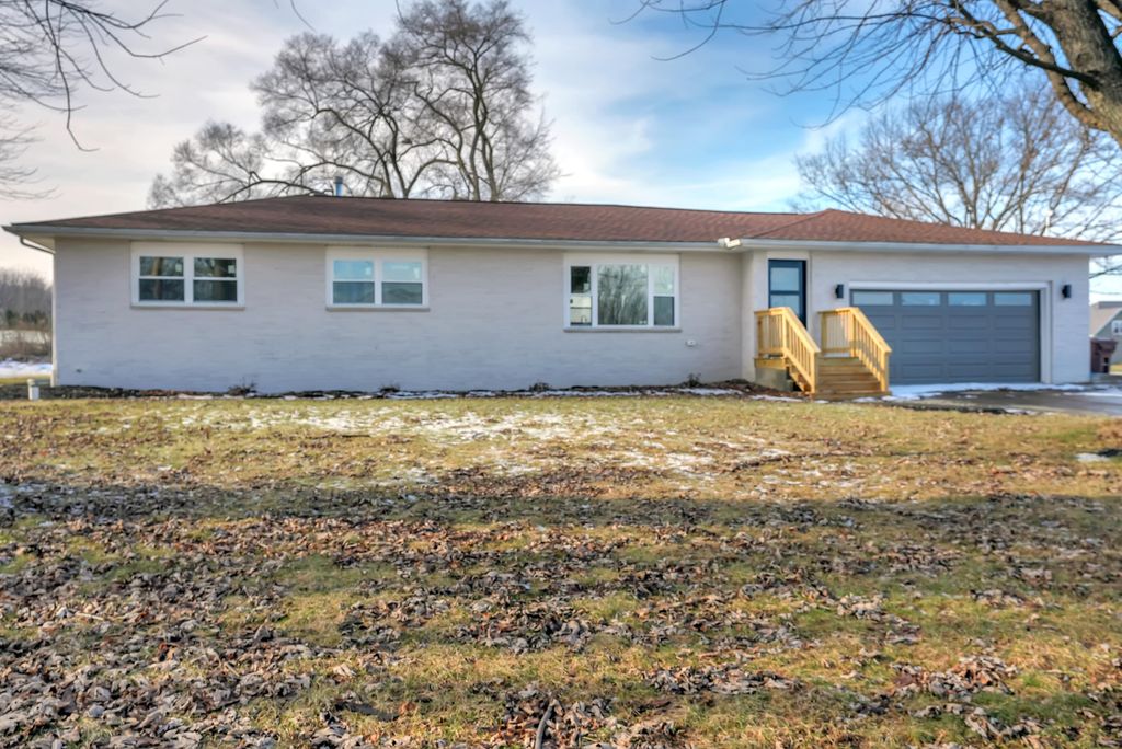 Photo of 1952 Hayes Leonard Road, Valparaiso, IN 46385 (MLS # 832488)