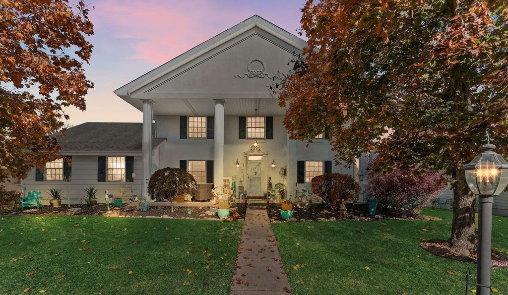 Photo of 2405 Kings Court, Dyer, IN 46311 (MLS # 831291)