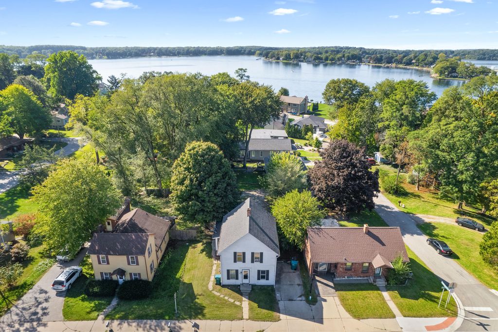 Photo of 608 Pine Lake Avenue, La Porte, IN 46350 (MLS # 839166)