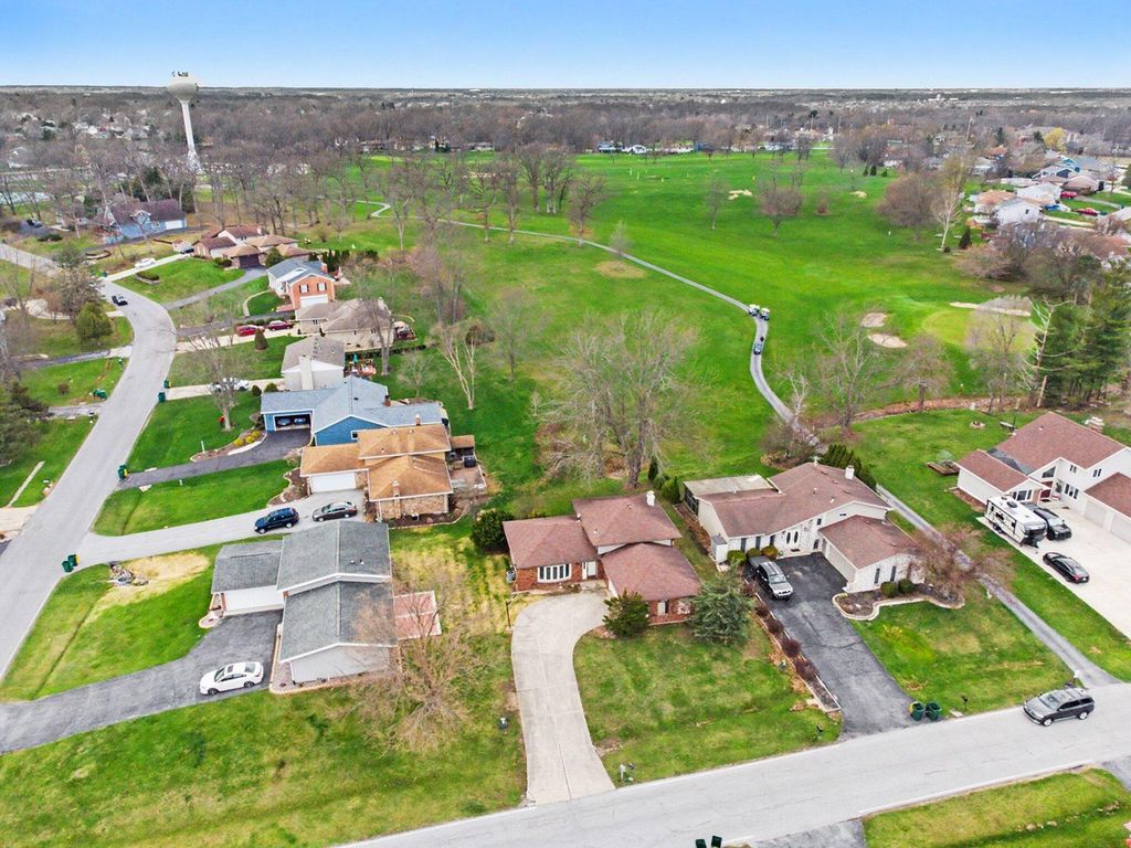 Photo of 1379 Leeward Road, Crown Point, IN 46307 (MLS # 836638)