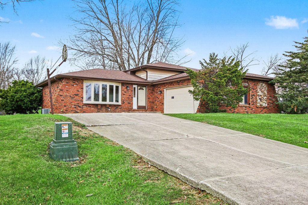 Photo of 1379 Leeward Road, Crown Point, IN 46307 (MLS # 836638)