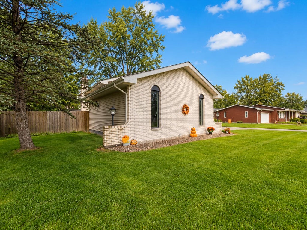 Photo of 13604 Parrish Avenue, Cedar Lake, IN 46303 (MLS # 844705)