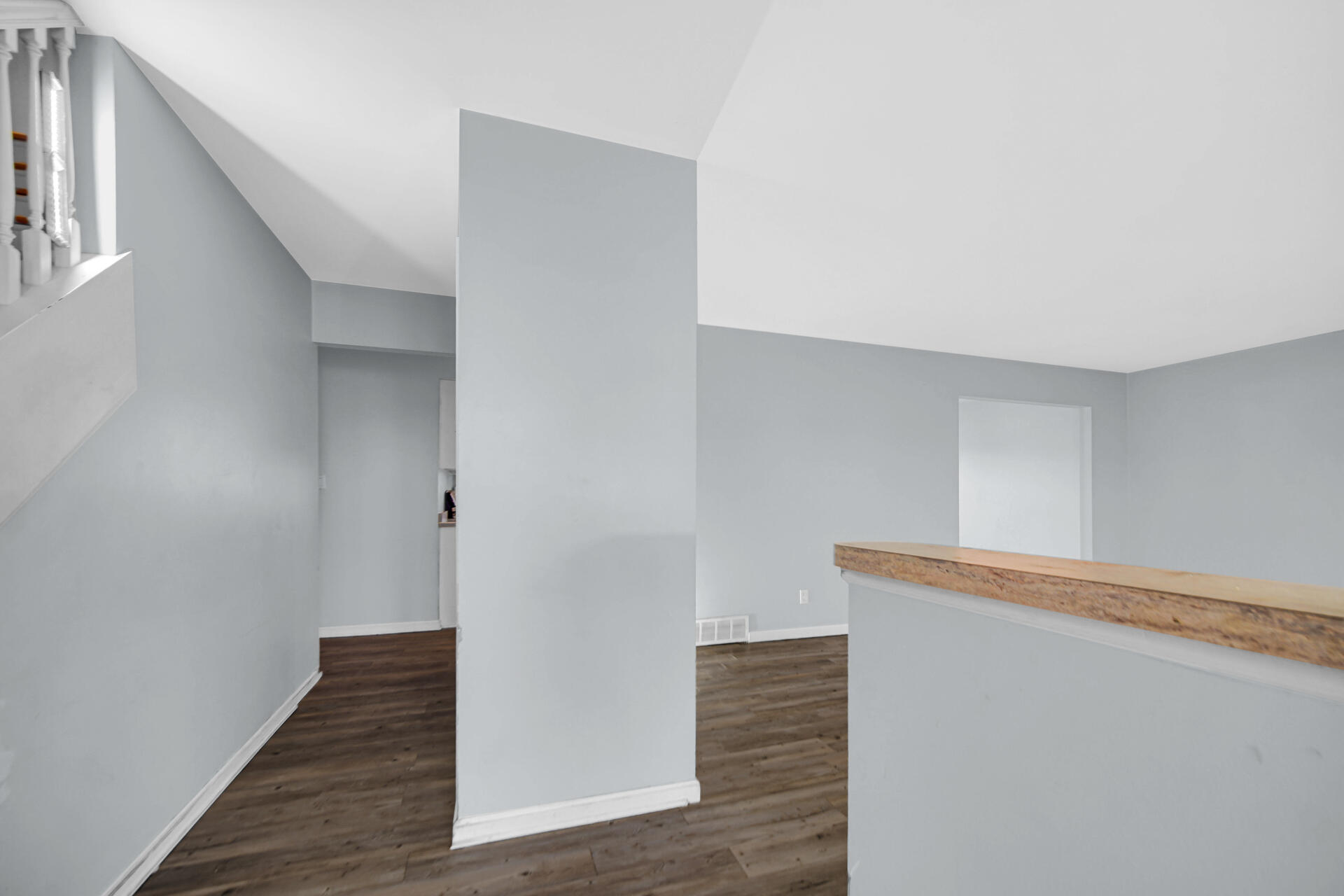 9604 Hawthorne Drive