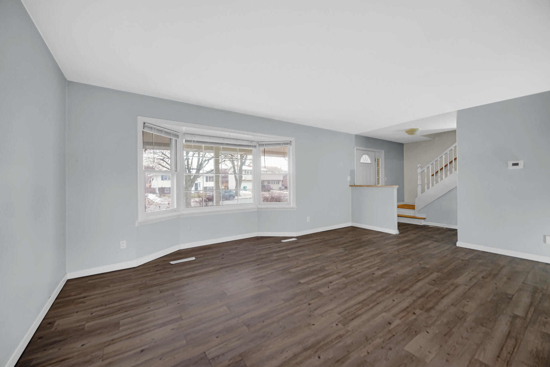 9604 Hawthorne Drive