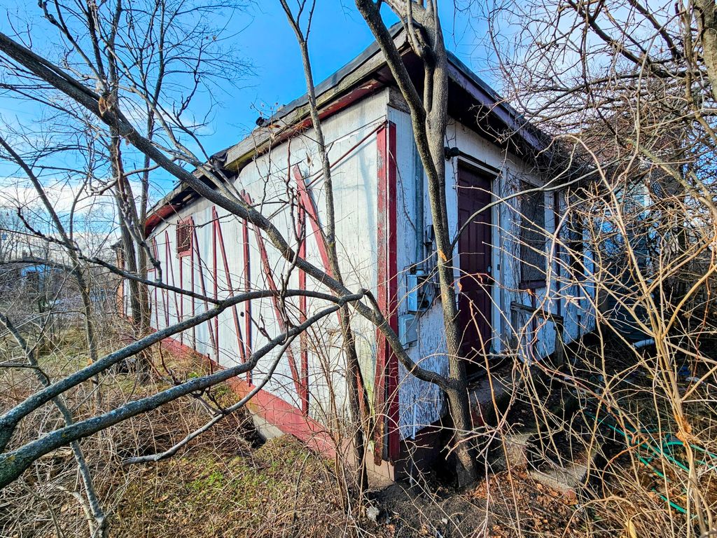 Photo of 2443 Delaware St, Gary, IN 46407 (MLS # 832597)