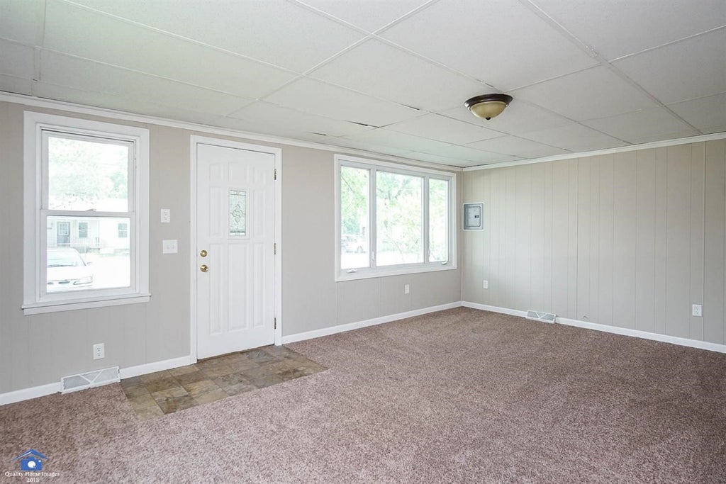Photo of 23910 Ivy Street, Schneider, IN 46376 (MLS # 846788)