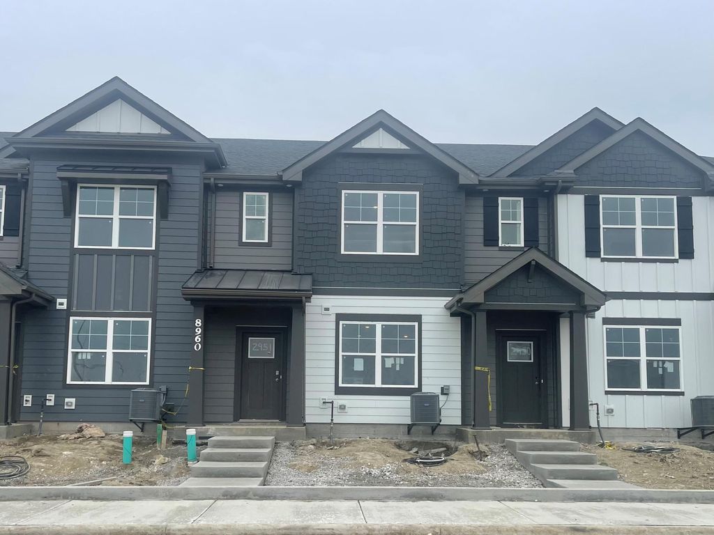 Photo of 9020 Remington Way, Saint John, IN 46373 (MLS # 839985)