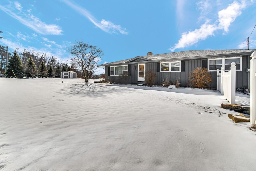 Photo of 238 W Johnson Road, La Porte, IN 46350 (MLS # 833187)