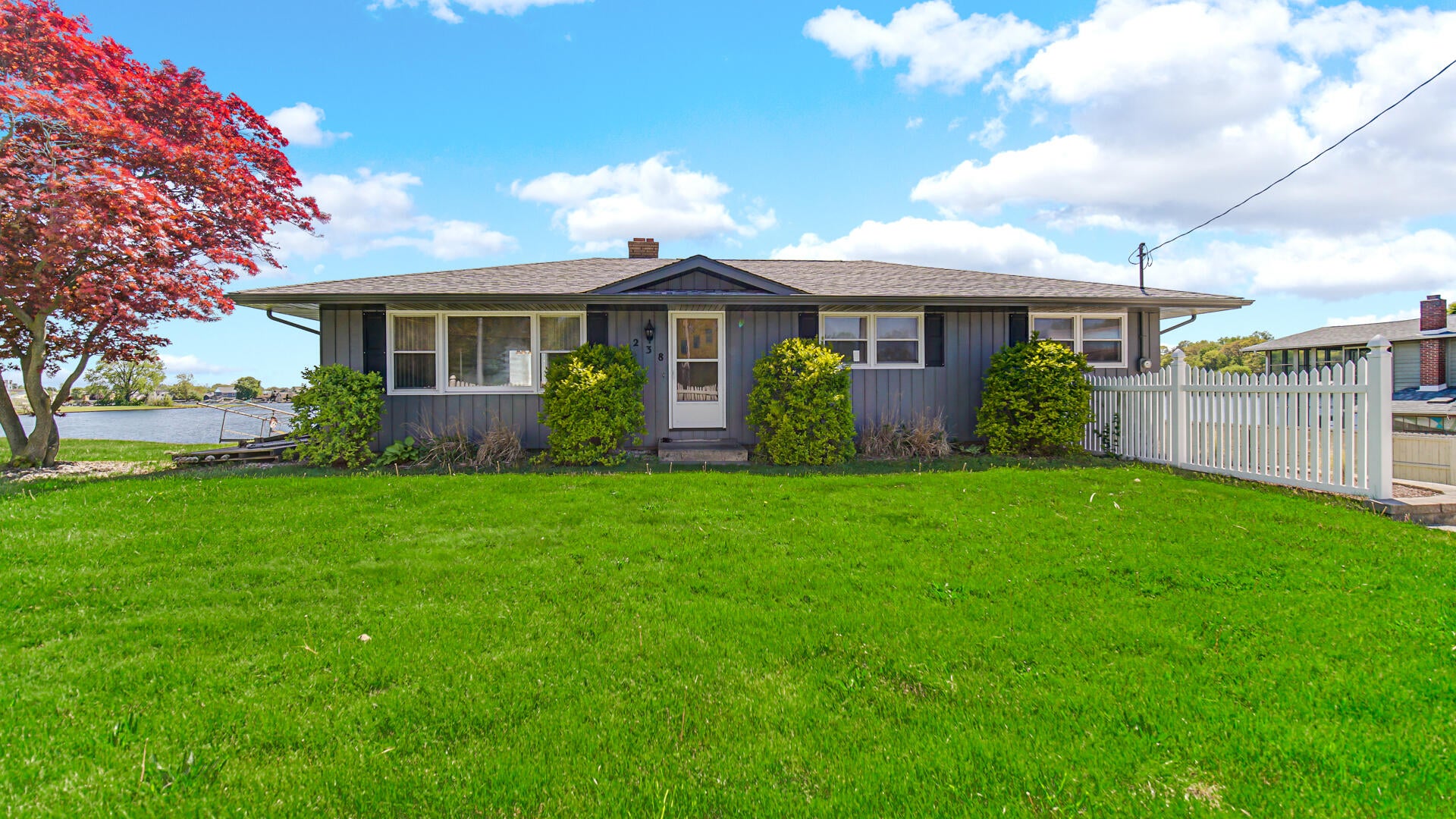 238 W Johnson Road