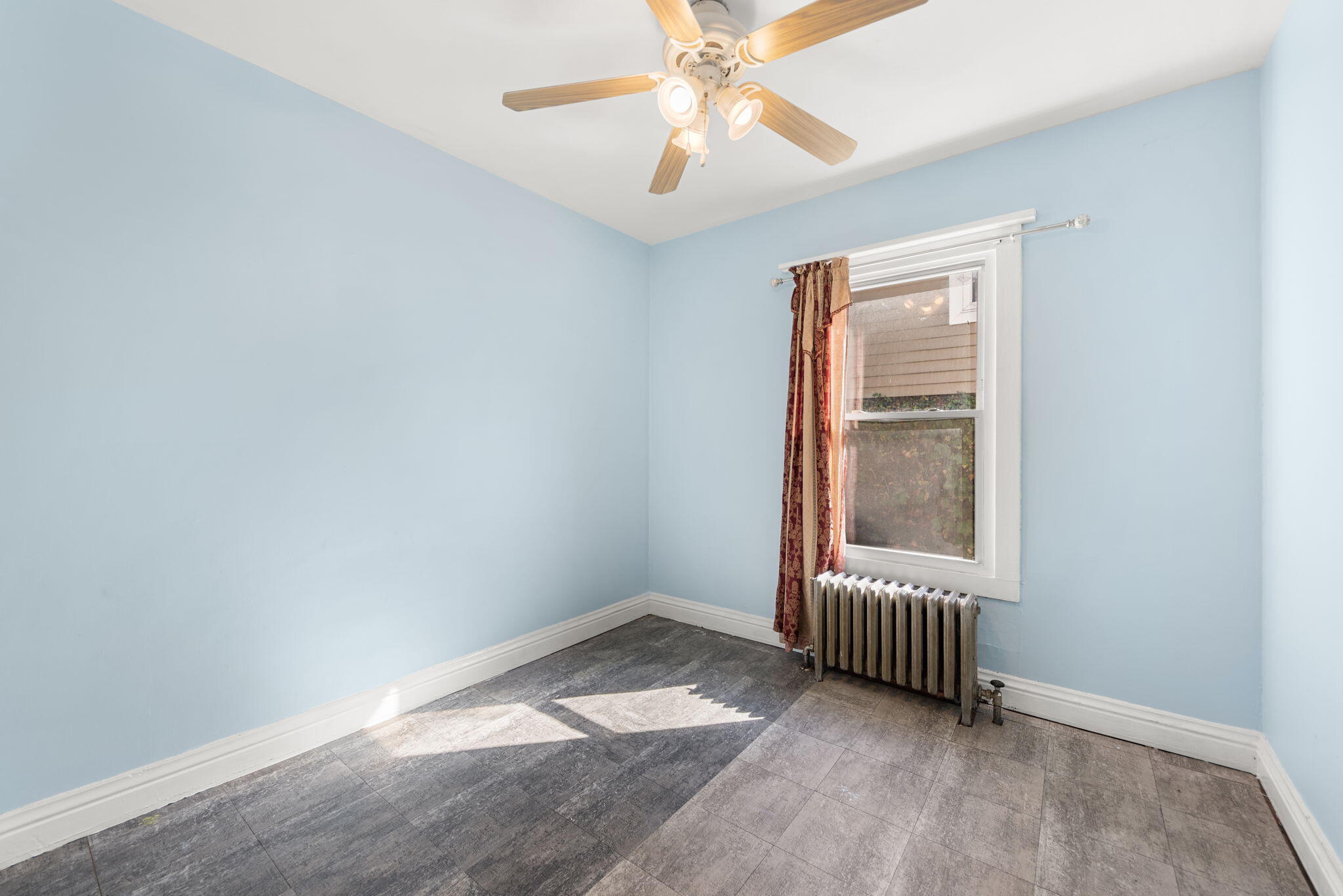 Hammond, Indiana 46324, United States, 2 Bedrooms Bedrooms, ,1 BathroomBathrooms,Residential,Active,214136