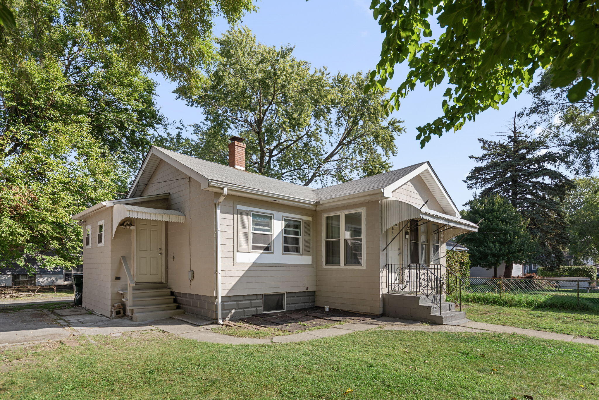 Hammond, Indiana 46324, United States, 2 Bedrooms Bedrooms, ,1 BathroomBathrooms,Residential,Active,214136