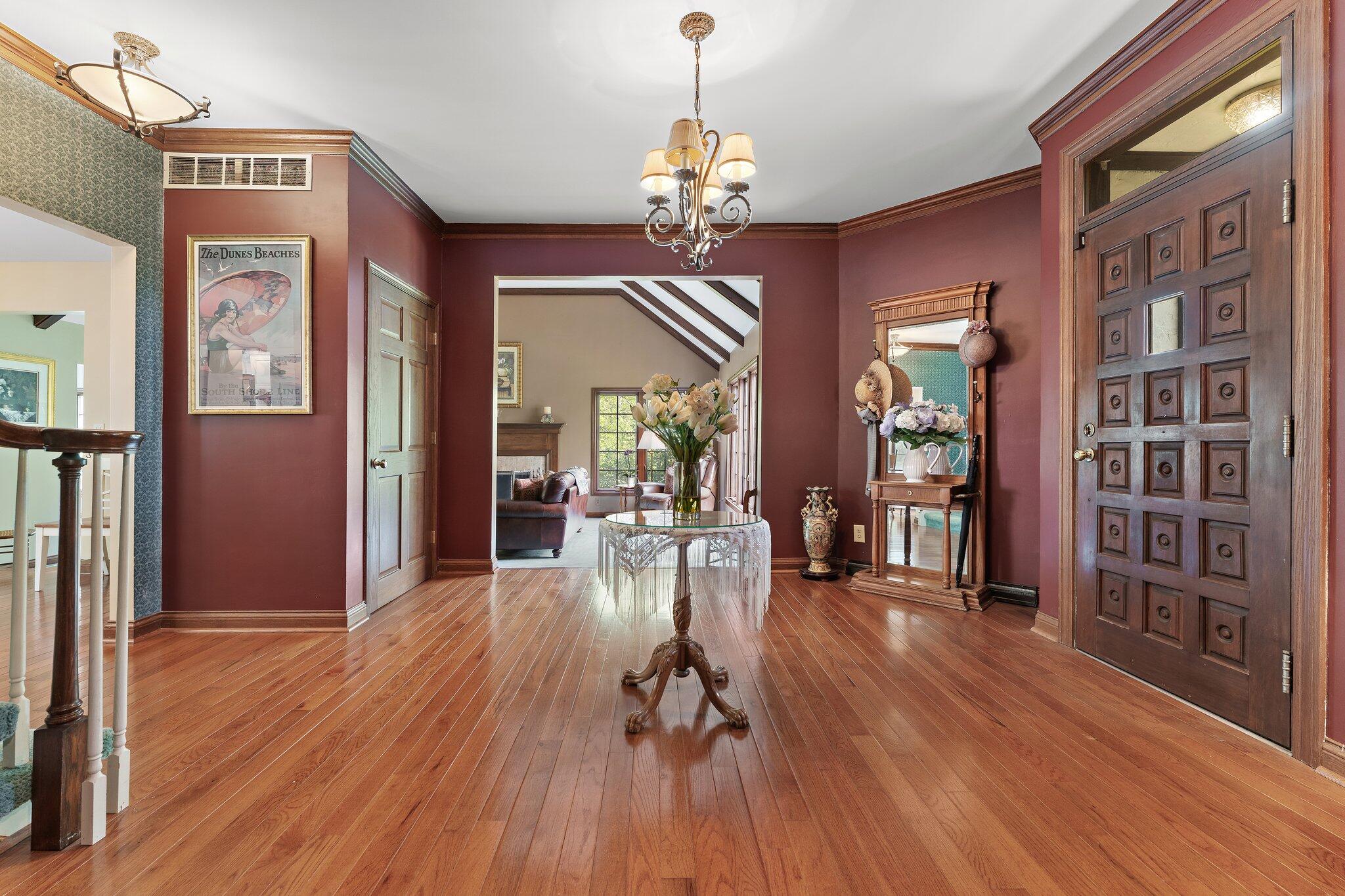 5441 N Barclay