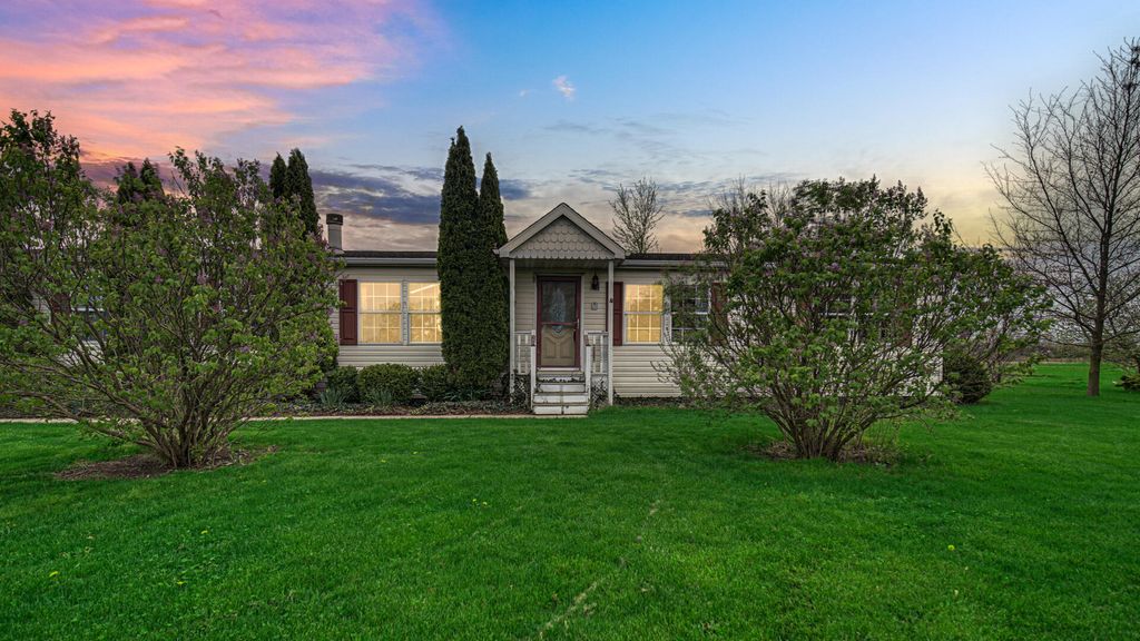 Photo of 14805 W 109th Avenue, Dyer, IN 46311 (MLS # 837220)