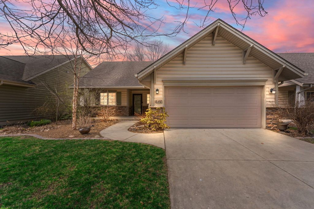 Photo of 6458 Grosbeak Court, Hobart, IN 46342 (MLS # 836323)